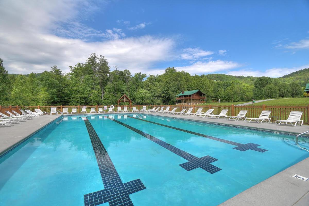Hemlock Hollow, Pool Access, 1089 Free Tickets Each Paid Day, Dollywood And More Sevierville Eksteriør billede